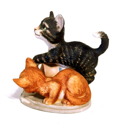 Mischief By Heidi Fennell Hand-Painted Porcelain Cat Figurine 1986 Franklin Mint - Picture 2 of 5